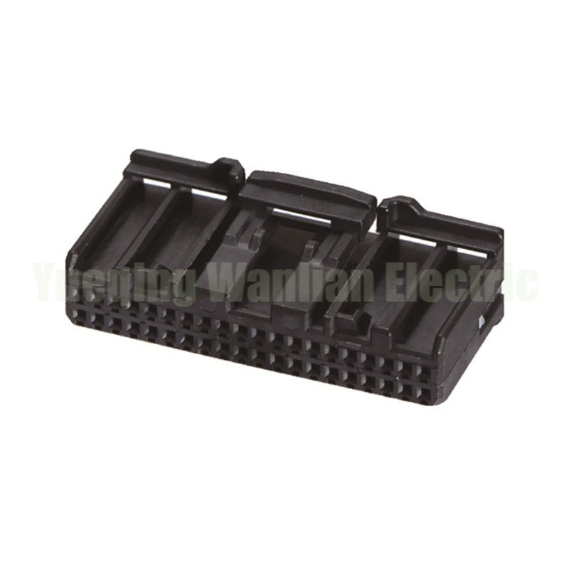 40 Pin 1379671-1 Bağlayıcı Terminal Kauçuk Kabuk Otomotiv Elektronik Kablo Bağlayıcı 0.7 Serisi