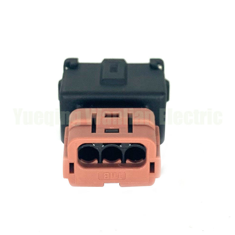 3 Pin İndirim Bobini Bağlayıcısı PB185-03026 Otomobil Yüksek Voltajlı İndirim Bobini Plug