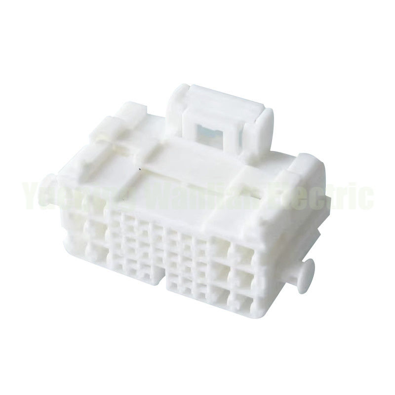 32 Pin MG651711 Otomobil Elektrikli Tel Bağlantısı Plug Otomobil Soket Plastik Bağlantısı
