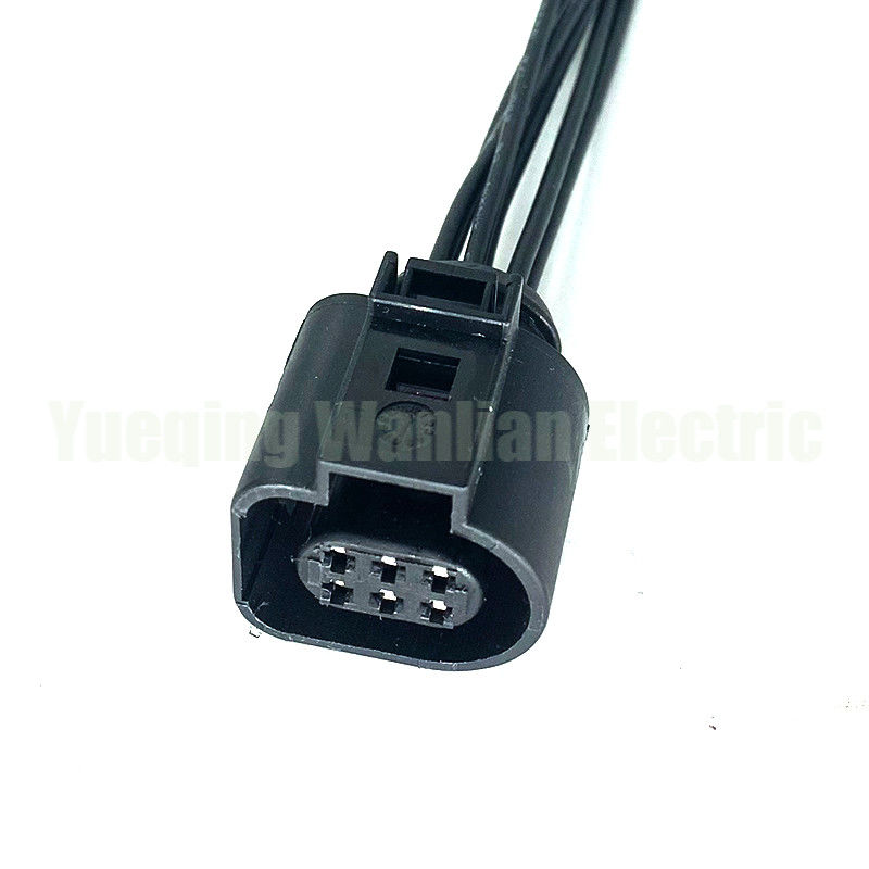 6 Pin 1J0973713 1813139-1 42121700 3B0973813 Otomatik ACC Soket Kapı Kilitli Ters Radar Gaz Plug