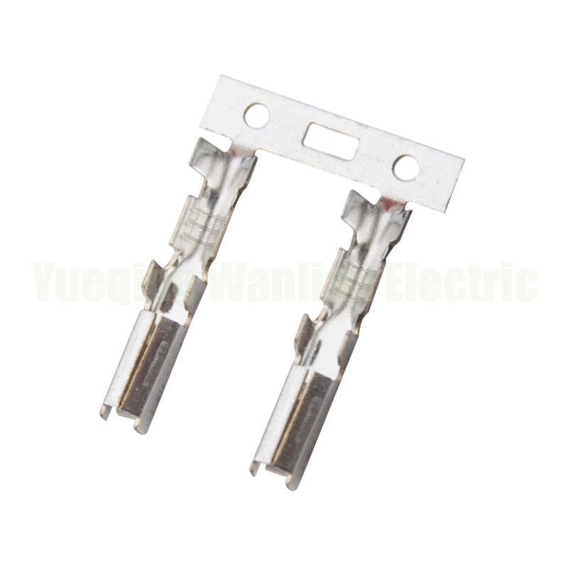 DJ624B-1.8B Kadın Kablo Bağlayıcısı Otomobil Terminal Plugs Soket Sigorta Kutusu Kablo Bağlantısı Yumuşak Ceket